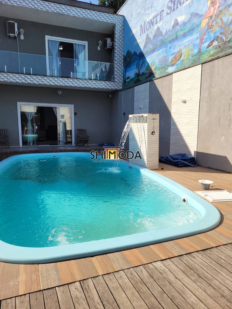 Sobrado à venda e temporada com 5 quartos, 293m² - Foto 1